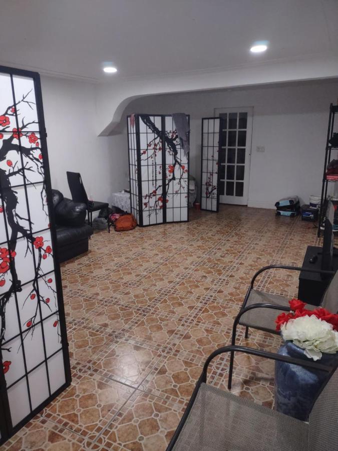 Omar'S Place - Shared Rooms マイアミ エクステリア 写真